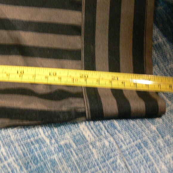 BUTTON DOWN DRESS SHIRT MEDIUM,LONG SLEEVES. - Picture 2 of 4